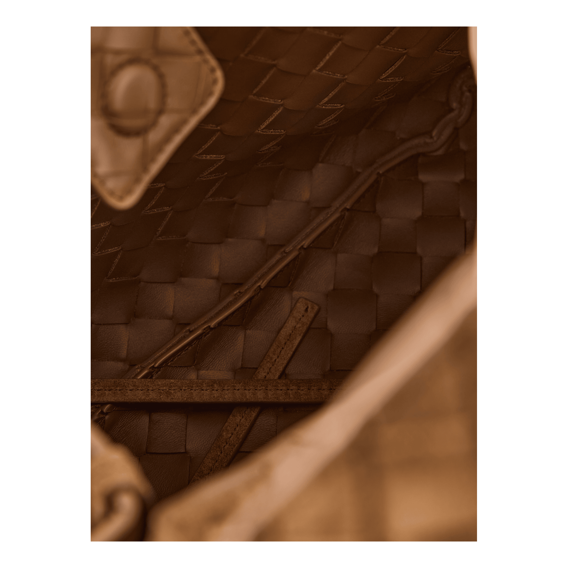 Bottega Veneta 'Campana Medium' shoulder bag in Dark Caramel, Detail view – UNGER.DE