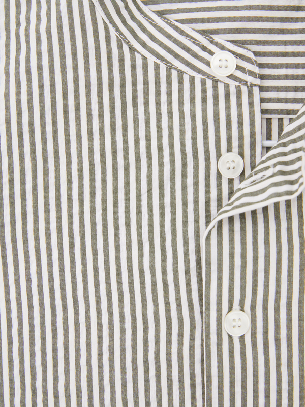 Gestreiftes-Hemd in Grün/Weiß