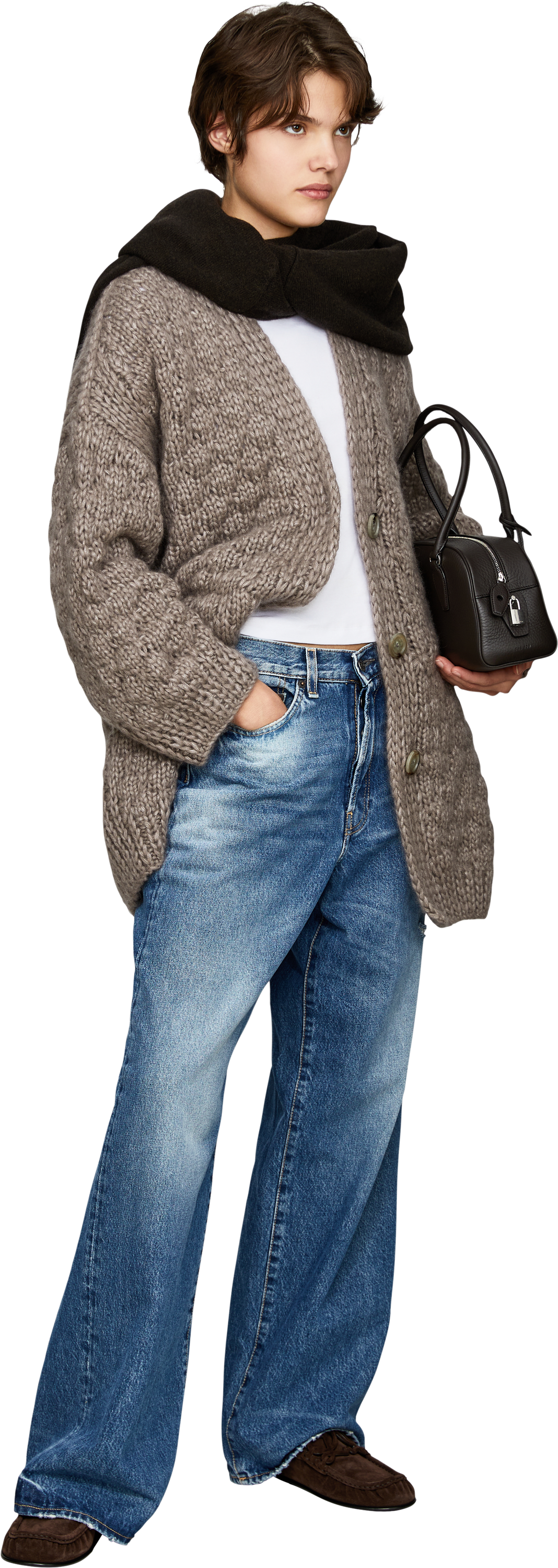 Iris von Arnim 'Loreli Handstrick' cardigan in cashmere and silk, taupe, Modelview – UNGER.DE