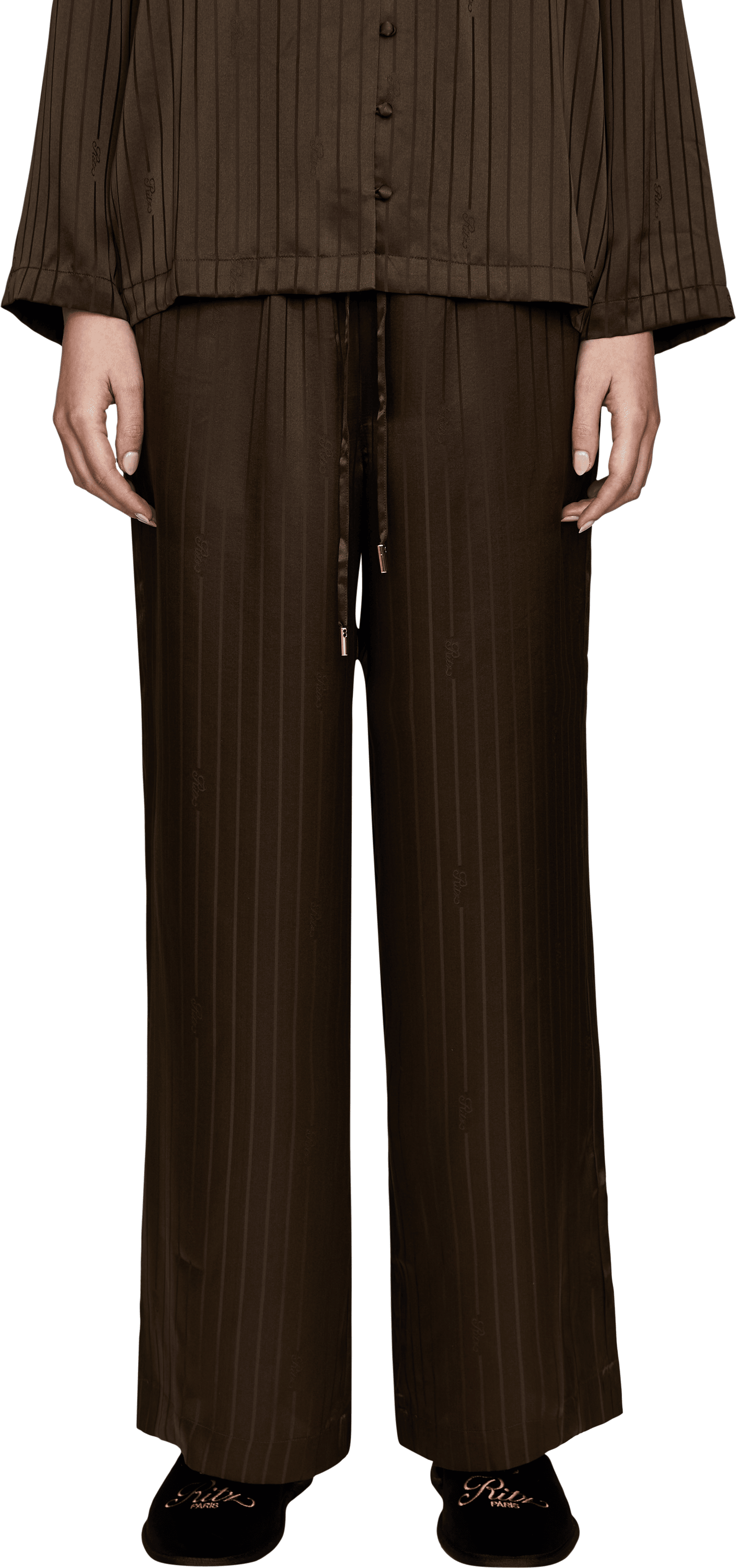 Frame Gestreifte Pyjamahose 'Frame x Ritz Paris' aus Seide Braun, Frontansicht – UNGER.DE