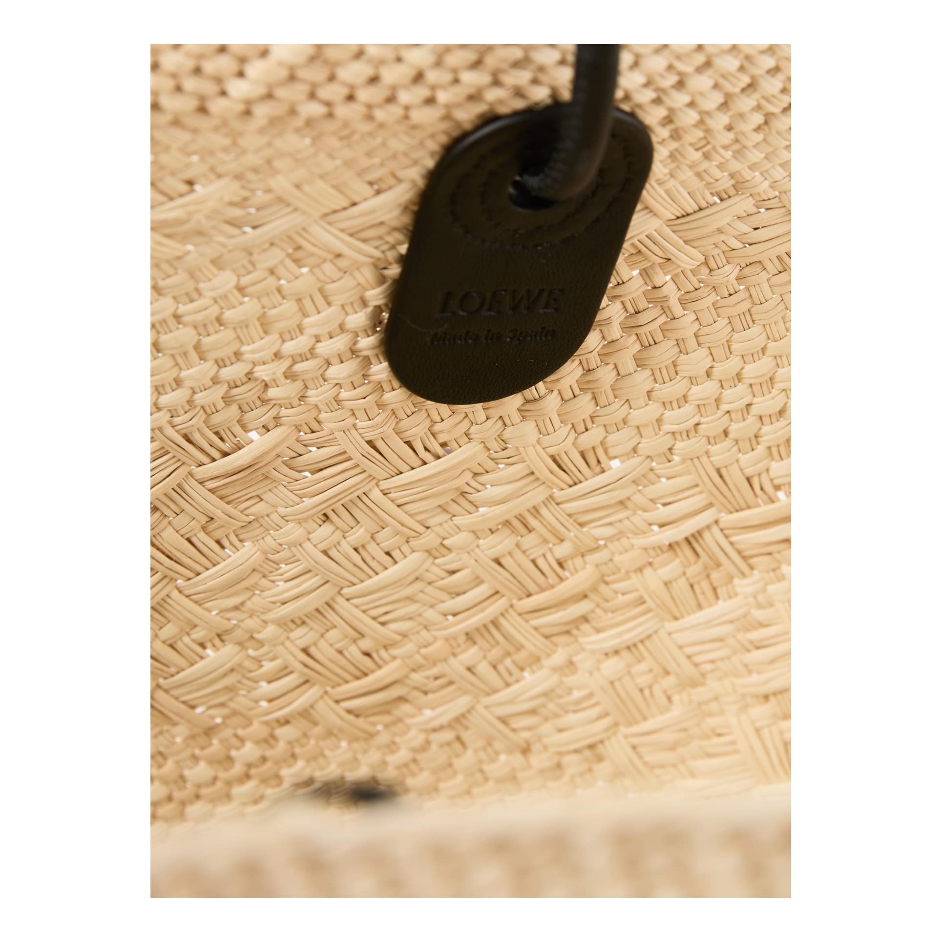 LOEWE Shopper Paula's Ibiza 'Anagram Basket Medium' Natural/Black, Rückseite – UNGER.DE