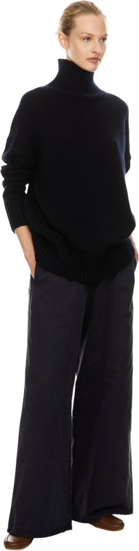 Oversized Woll-Cashmere-Pullover mit Stehkragen Marineblau