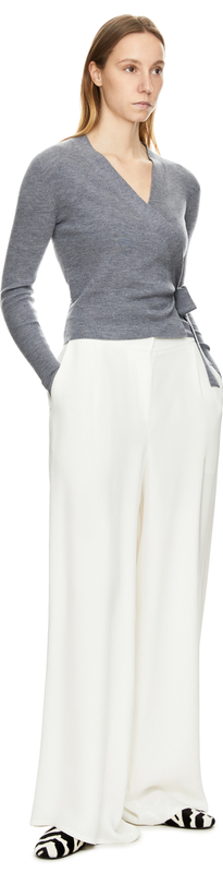 Strickjacke aus Wolle zum Wickeln Grau