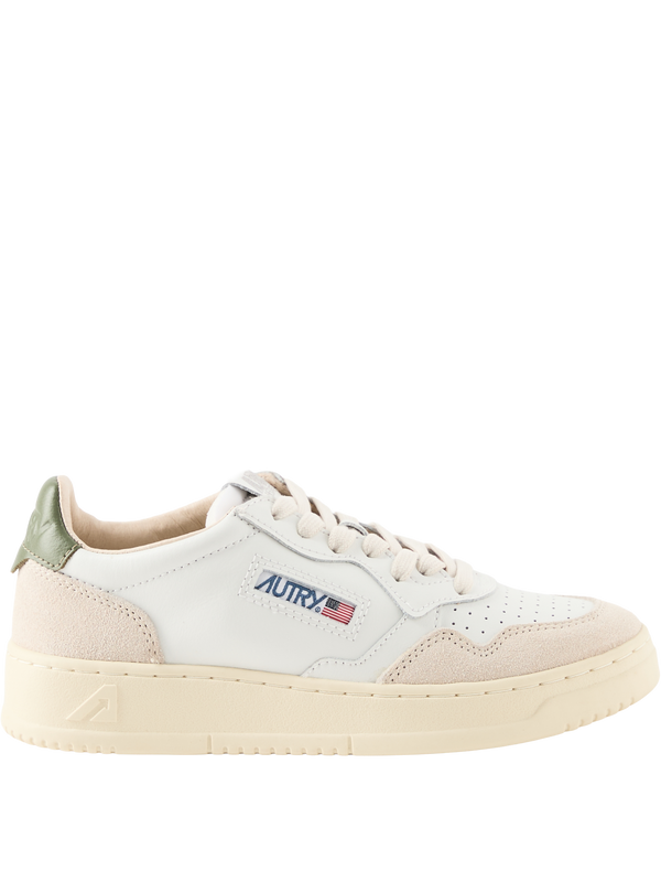 'Medalist Low' trainers – White/Olive Green