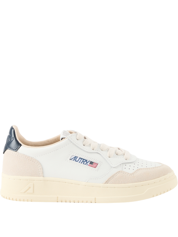 Trainers 'Medalist Low' white/beige/blue