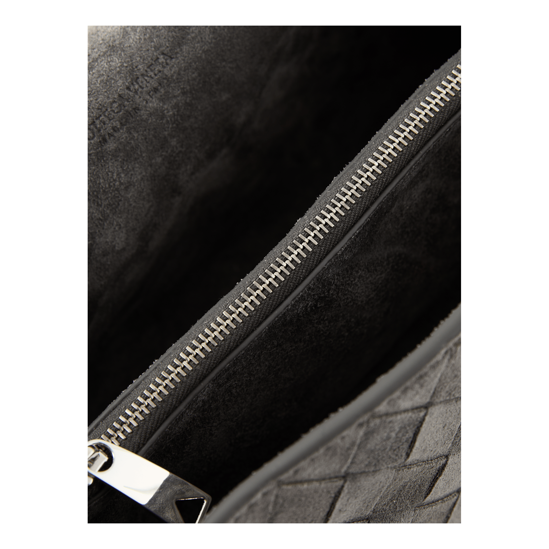 Bottega Veneta 'Notturno' shoulder bag in Obsidan Grey, Detail view – UNGER.DE