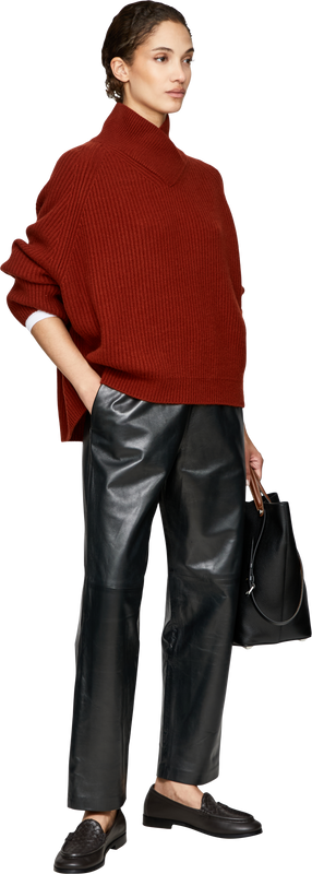 Cashmere jumper with a high crossover collar – red