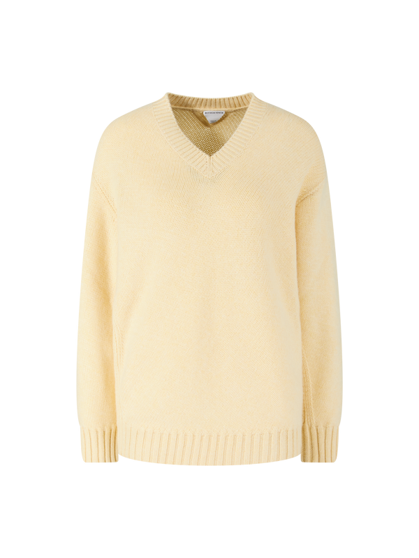 Oversize Cashmere-Pullover mit V-Ausschnitt Butter